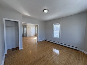 171 Pleasant St in Attleboro, MA - Building Photo - Building Photo