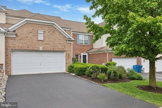 property at 2136 Sugar Maple Ln