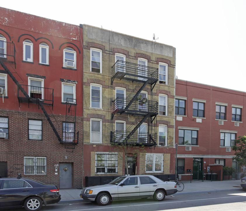 131 Columbia Street in Brooklyn, NY - Building Photo