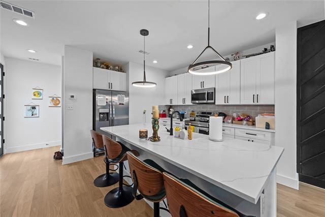 5805 Riverside Dr in Dallas, TX - Building Photo - Building Photo