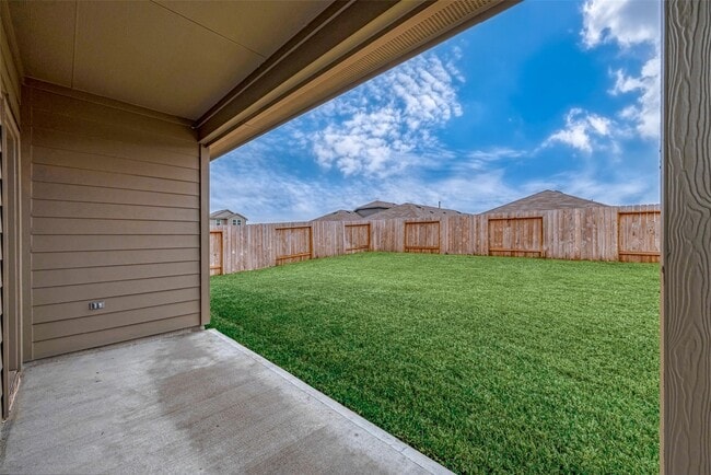 property at 5619 Vintage Oakmont Dr