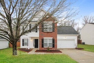 128 Hampshire Dr in Mooresville, NC - Building Photo