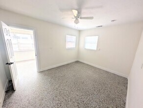 126 146th Ave in Madeira Beach, FL - Building Photo - Building Photo