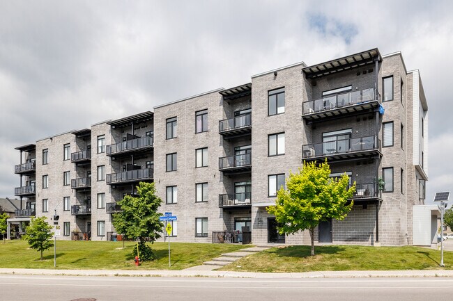 919 Jules-Huot Rue