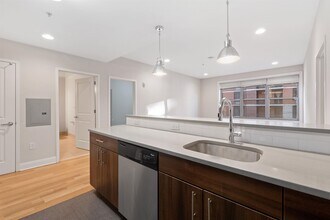 100 Marshall St in Hoboken, NJ - Building Photo - Building Photo