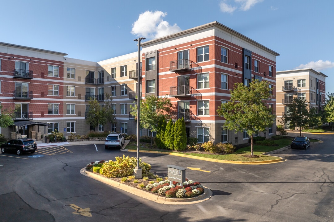 Avant at the Arboretum in Lisle, IL - Building Photo