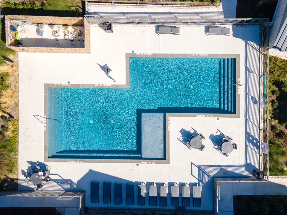 Colorado Creek Apartment Homes Photo