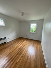 646 Forest Ave in Staten Island, NY - Foto de edificio - Building Photo