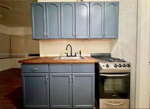 1555 Pennsylvania Ave in Miami Beach, FL - Foto de edificio - Building Photo