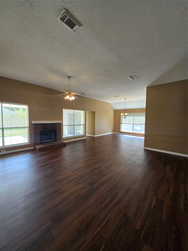 2730 N Larkspur Cir in Pearland, TX - Building Photo - Building Photo
