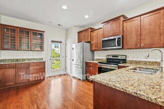 143 Kirkland St in Goose Creek, SC - Foto de edificio - Building Photo