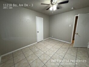 11218 Belair Dr in San Antonio, TX - Building Photo - Building Photo