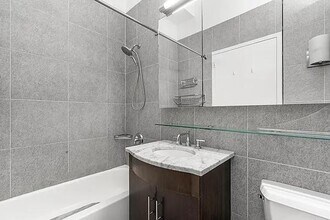 80 John St in New York, NY - Building Photo - Building Photo