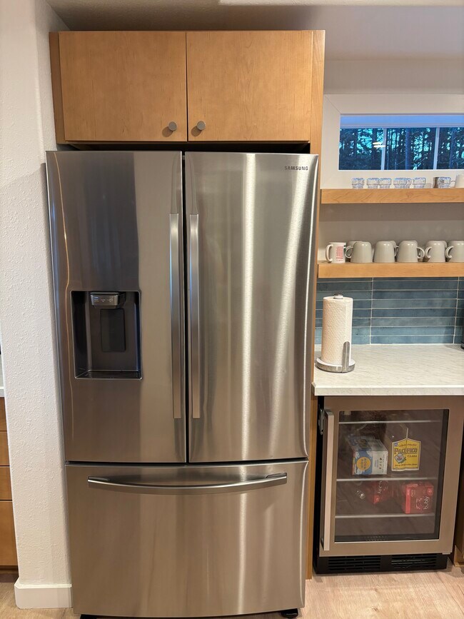 90031 Cape Arago Hwy in Coos Bay, OR - Building Photo - Building Photo