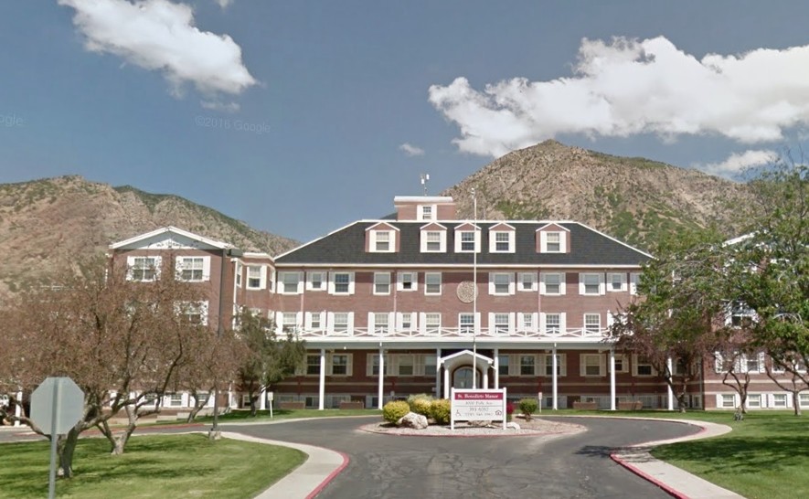 St Benedicts Moanor Apartments in Ogden, UT - Foto de edificio