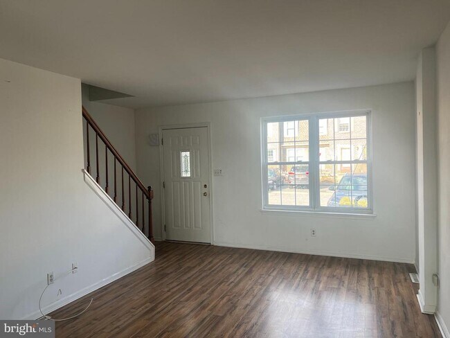 325 Barley Dr in Newark, DE - Foto de edificio - Building Photo