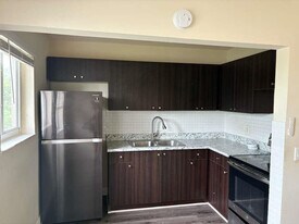 5971 NW 17th Pl in Sunrise, FL - Building Photo