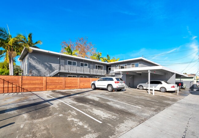 929 S Townsend St in Santa Ana, CA - Building Photo - Building Photo