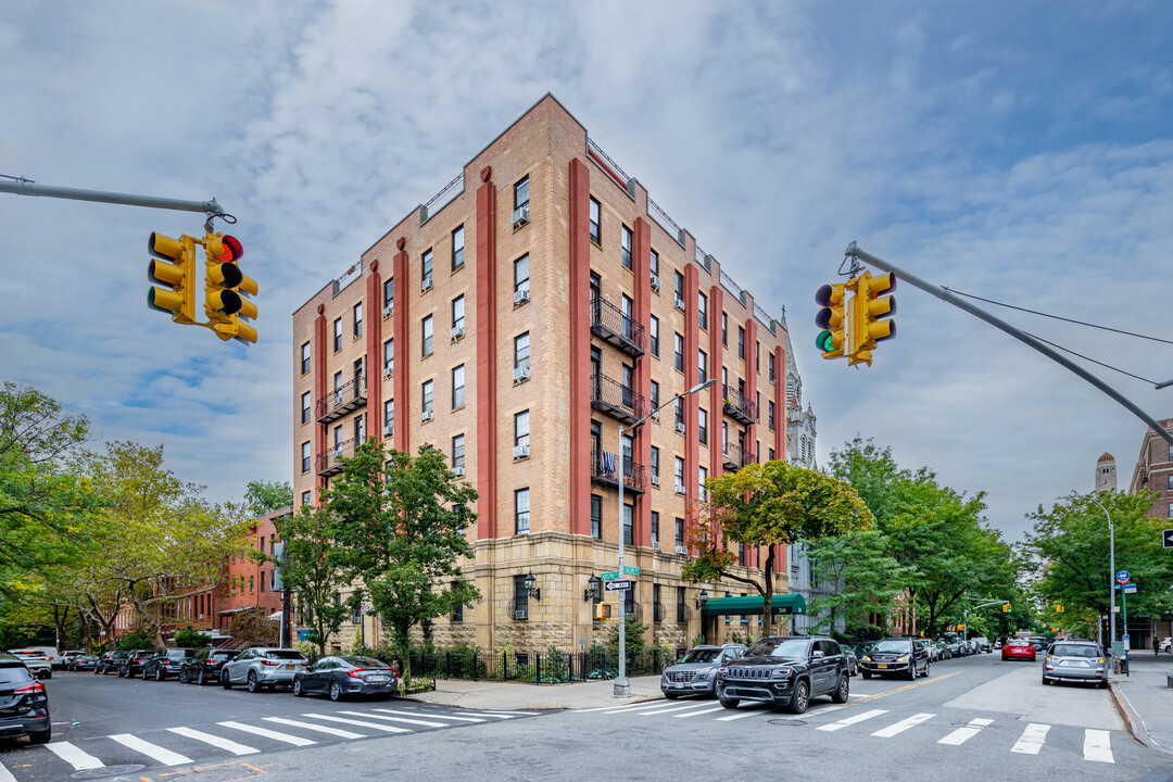 50 Greene Ave in Brooklyn, NY - Foto de edificio