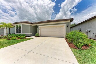 3129 61st Terrace E in Ellenton, FL - Building Photo - Building Photo