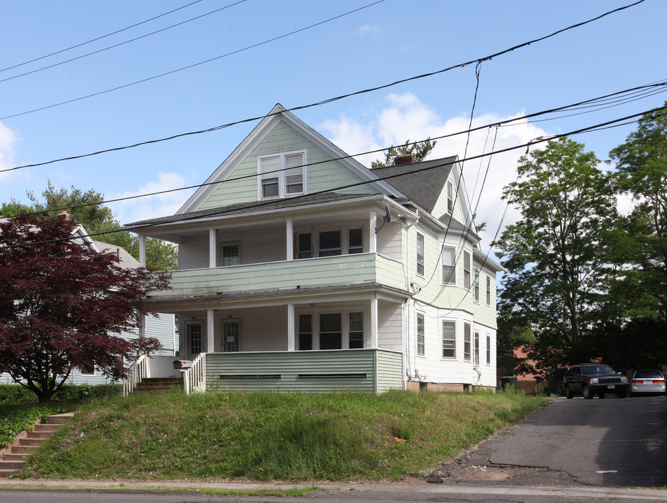 915-917 Burnside Ave in East Hartford, CT - Building Photo