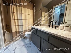 5778 Southwater Dr in Mason, OH - Building Photo - Building Photo