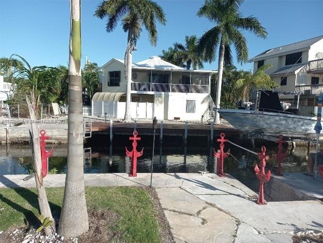 property at 3717 Palmetto St