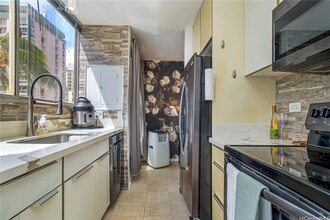 444 Nhua St in Honolulu, HI - Building Photo - Building Photo