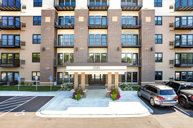 The 85 at Midland Terrace in St. Paul, MN - Building Photo - Building Photo