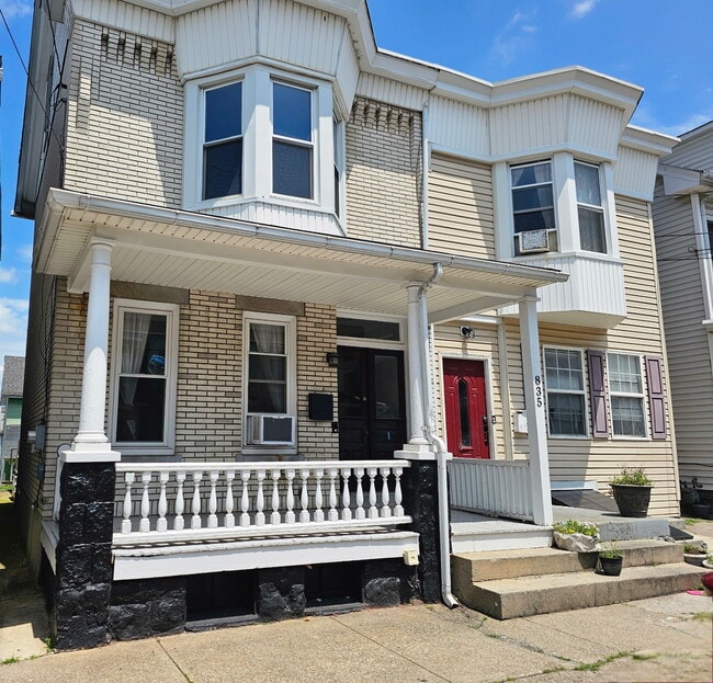 property at 835 W Berwick St