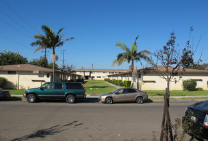 Marina Vista Apartments in Oxnard, CA - Building Photo