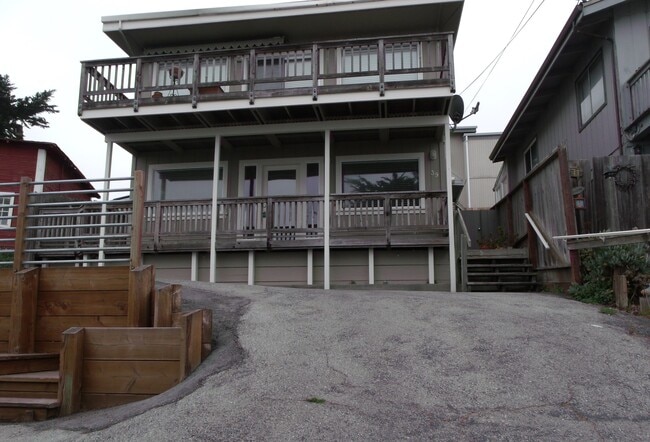 property at 39 Sunset Dr