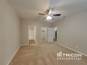 440 Dove Creek Ln in Glenn Heights, TX - Foto de edificio - Building Photo