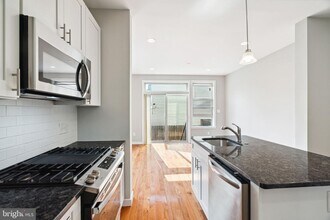 1256 S 27th St in Philadelphia, PA - Building Photo - Building Photo