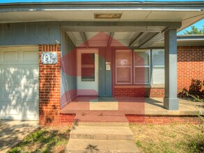 1917 Hasley Dr in The Village, OK - Building Photo - Building Photo