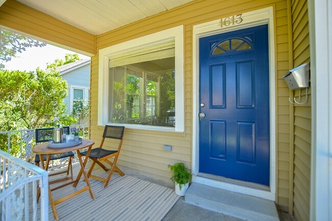 property at 1613 Mulcahy St