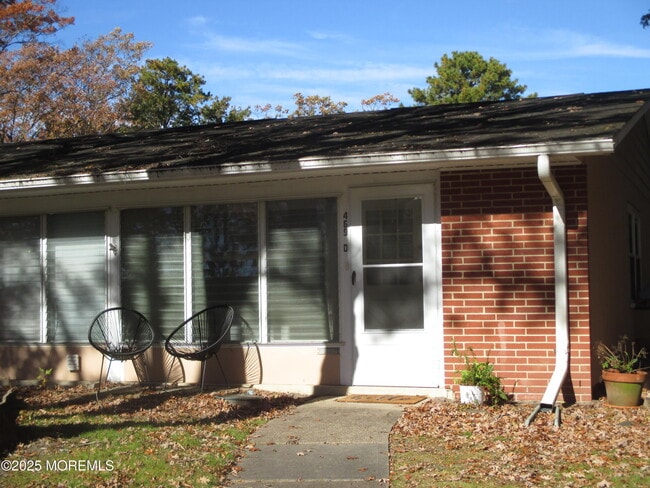 property at 469D Thornbury Ct