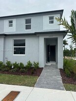 15531 SW 276th St in Miami, FL - Building Photo