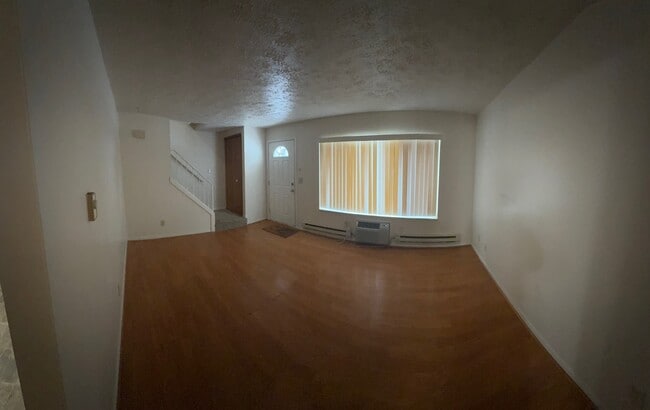 4081 Airport Rd in Waterford Township, MI - Building Photo - Building Photo