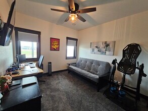 7994 Brooks Loop in Spearfish, SD - Foto de edificio - Building Photo