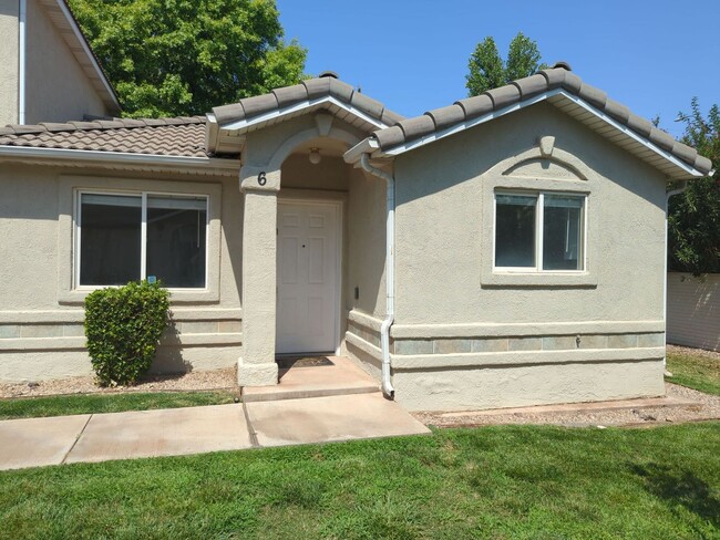 property at 441 Sunland Dr