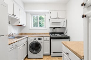 Ballston Garden Apartments in Arlington, VA - Building Photo