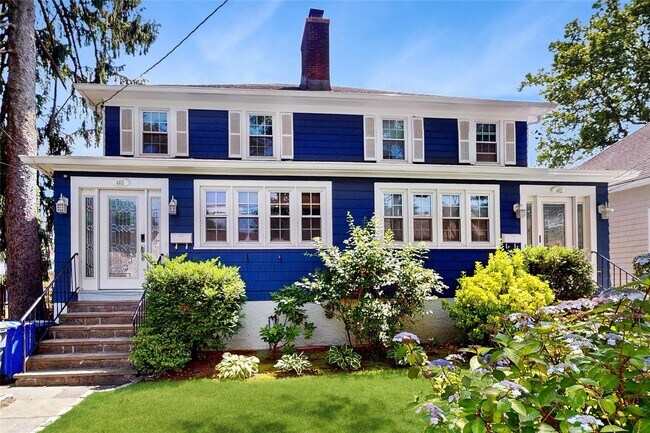 460 Carol Pl in Pelham Manor, NY - Building Photo - Building Photo
