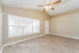 341 Rollins Dr in Davenport, FL - Foto de edificio - Building Photo