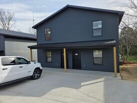 1903 N Jackson St in Athens, TN - Building Photo