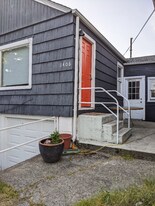 1406 Gregory Way in Bremerton, WA - Building Photo