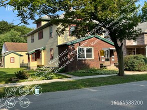 209 Valley Ave SW-Unit -2 in Grand Rapids, MI - Foto de edificio - Building Photo