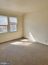 1063 Kelly Dr in York, PA - Building Photo - Building Photo