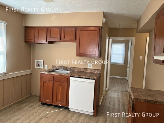 415 Alexander Dr in Dayton, OH - Building Photo - Building Photo