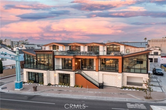 property at 502 E Balboa Blvd